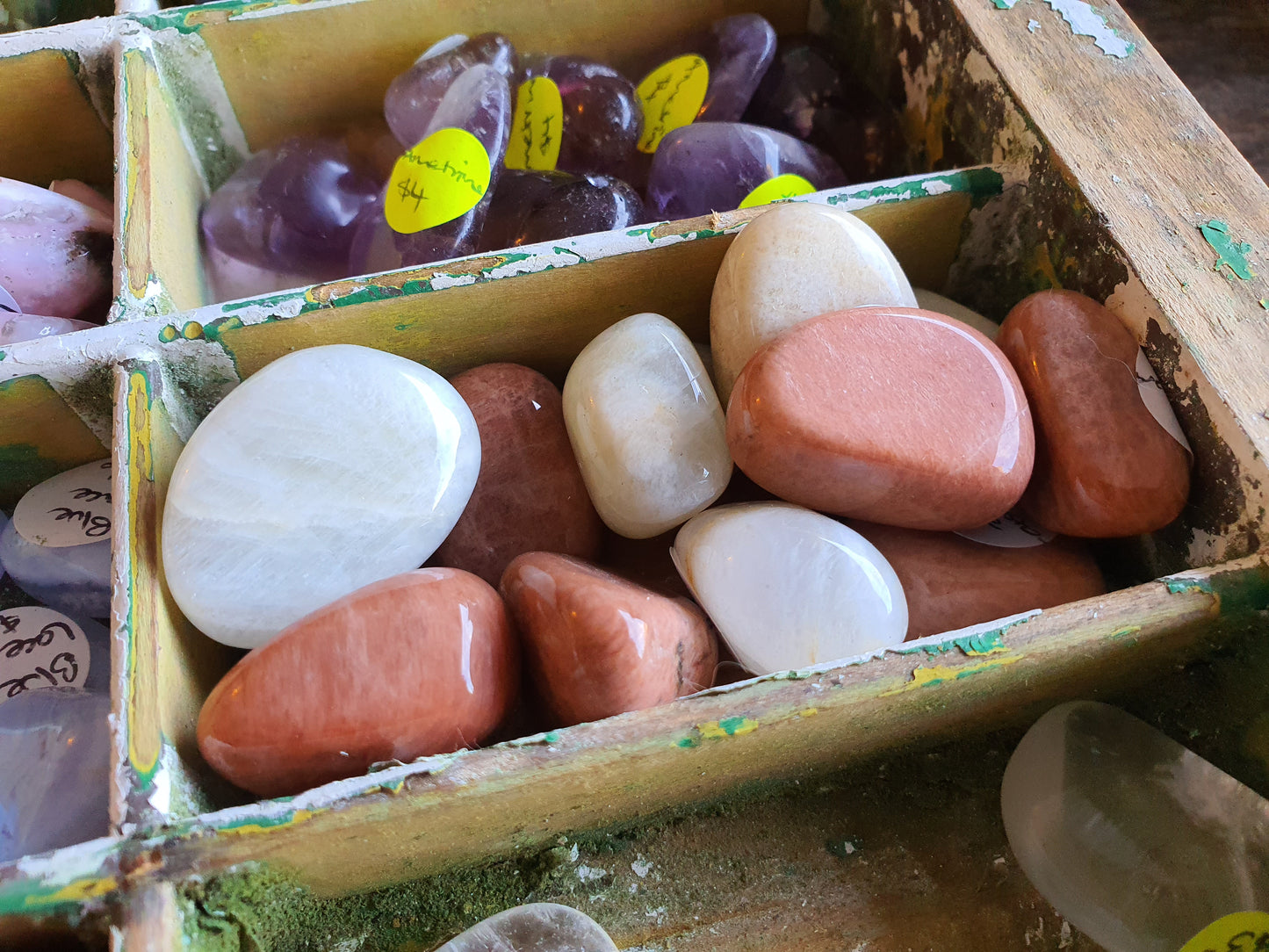 Crystals - Moonstone Tumbled Stone