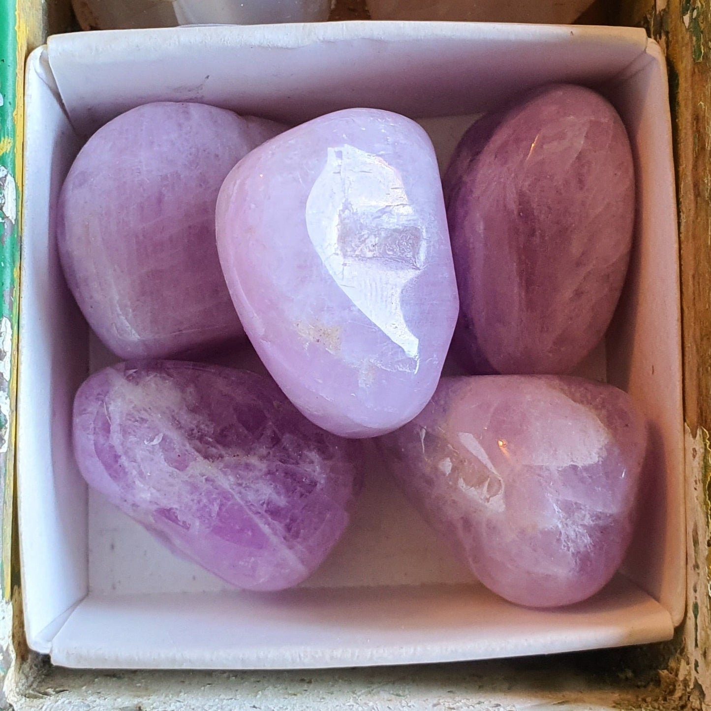 Crystals - Kunzite Tumbled Stone