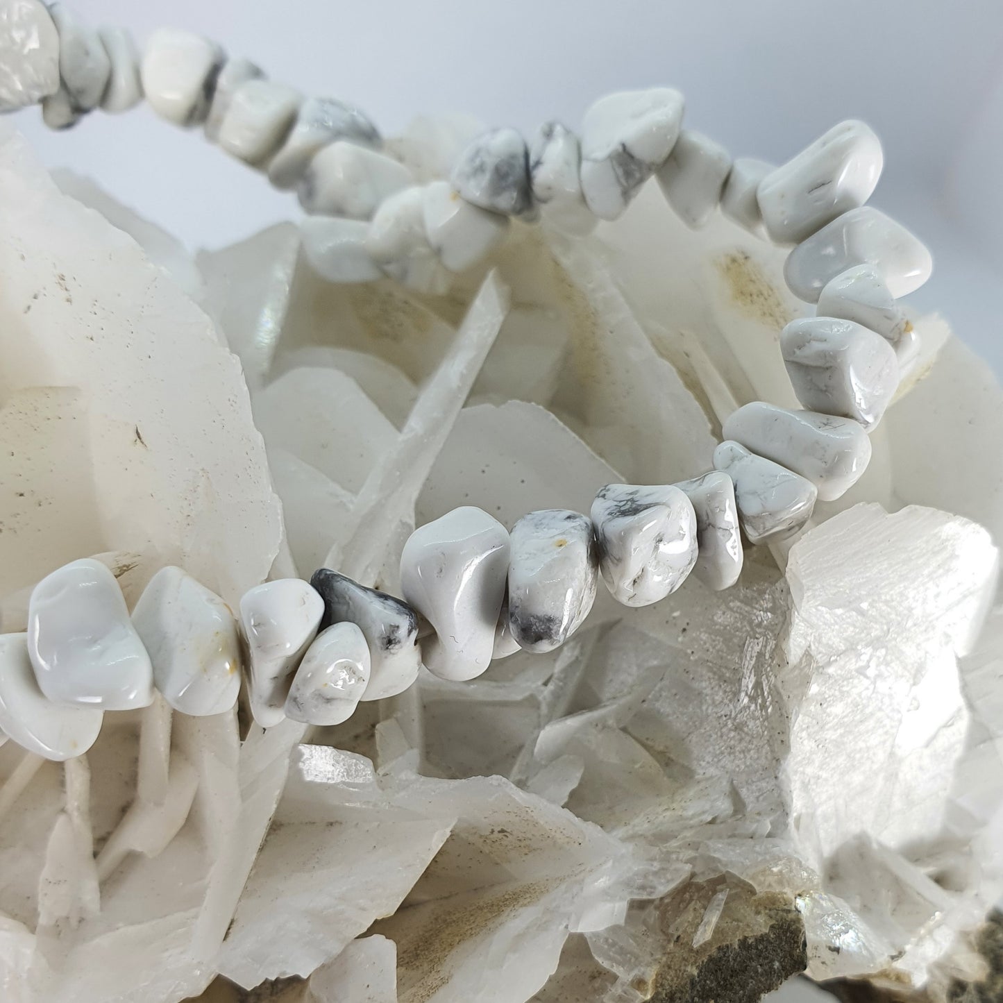 Crystals - Howlite Bracelet (Chips)