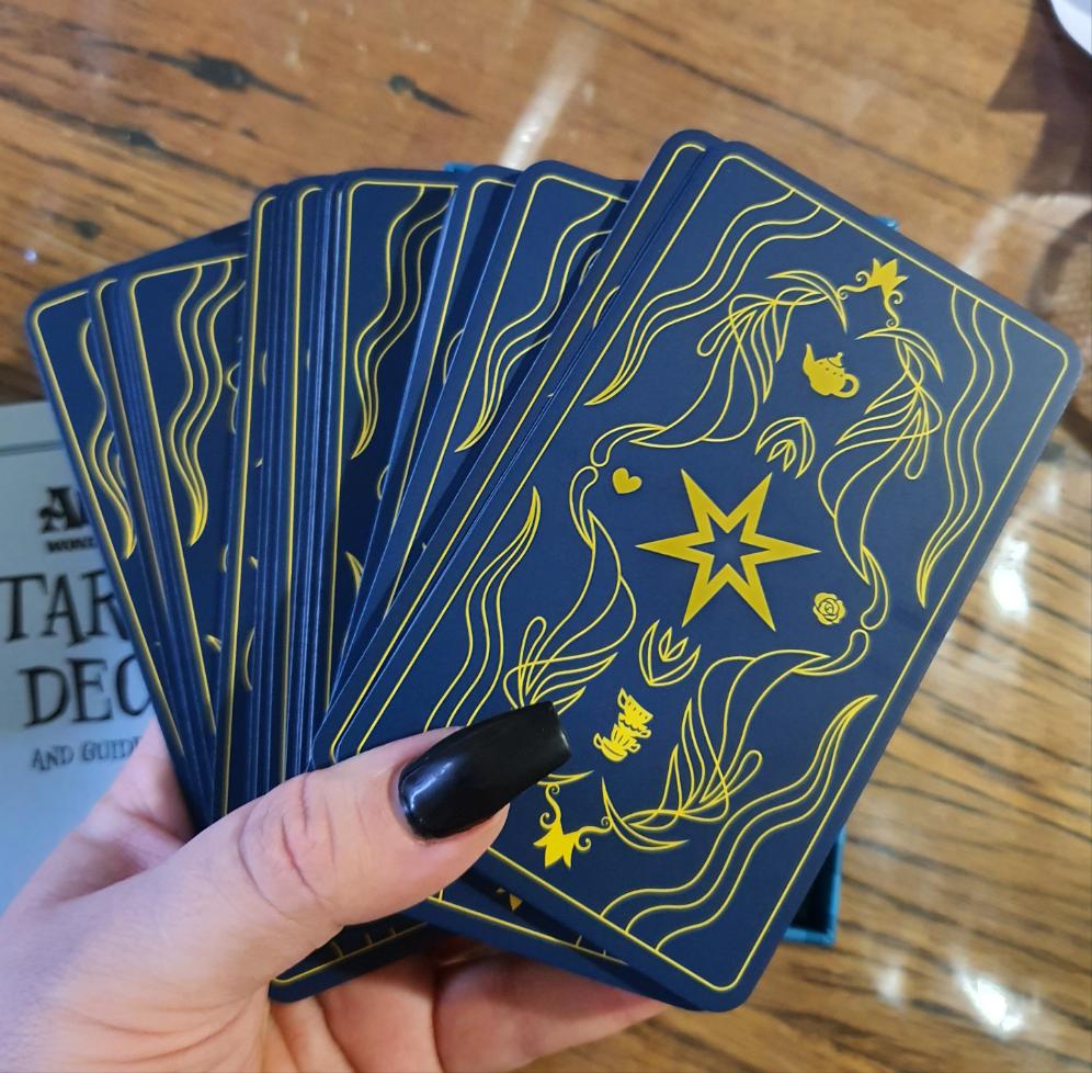 Alice In Wonderland Tarot Deck