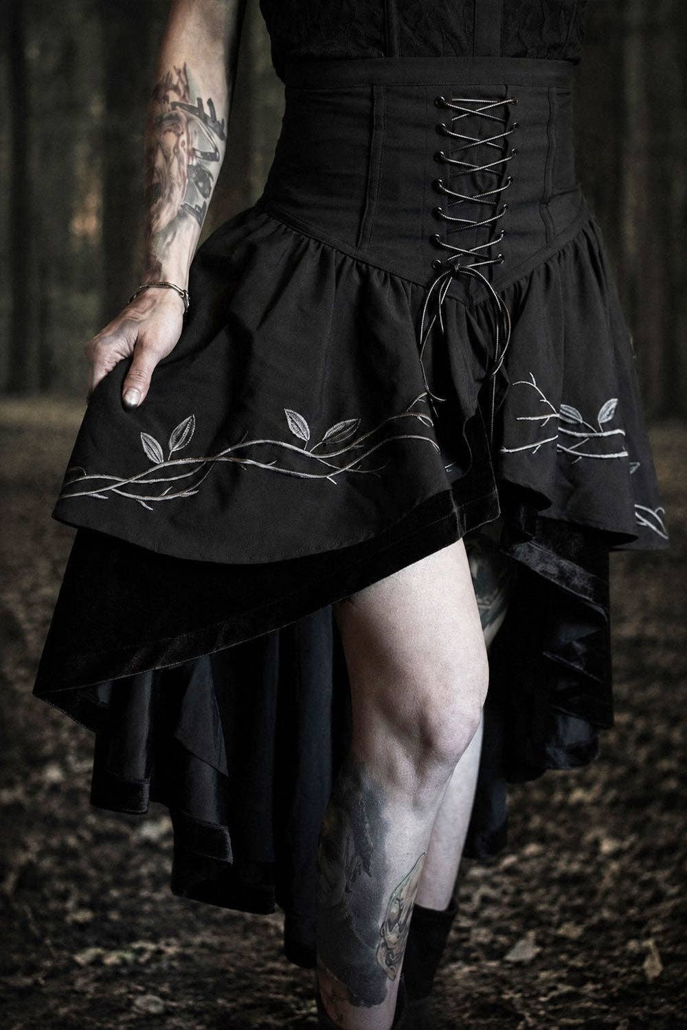 Fablebloom Embroidered Lace-Up Skirt: M