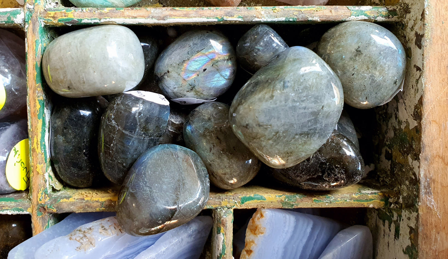 Crystals - Labradorite Tumbled Stone