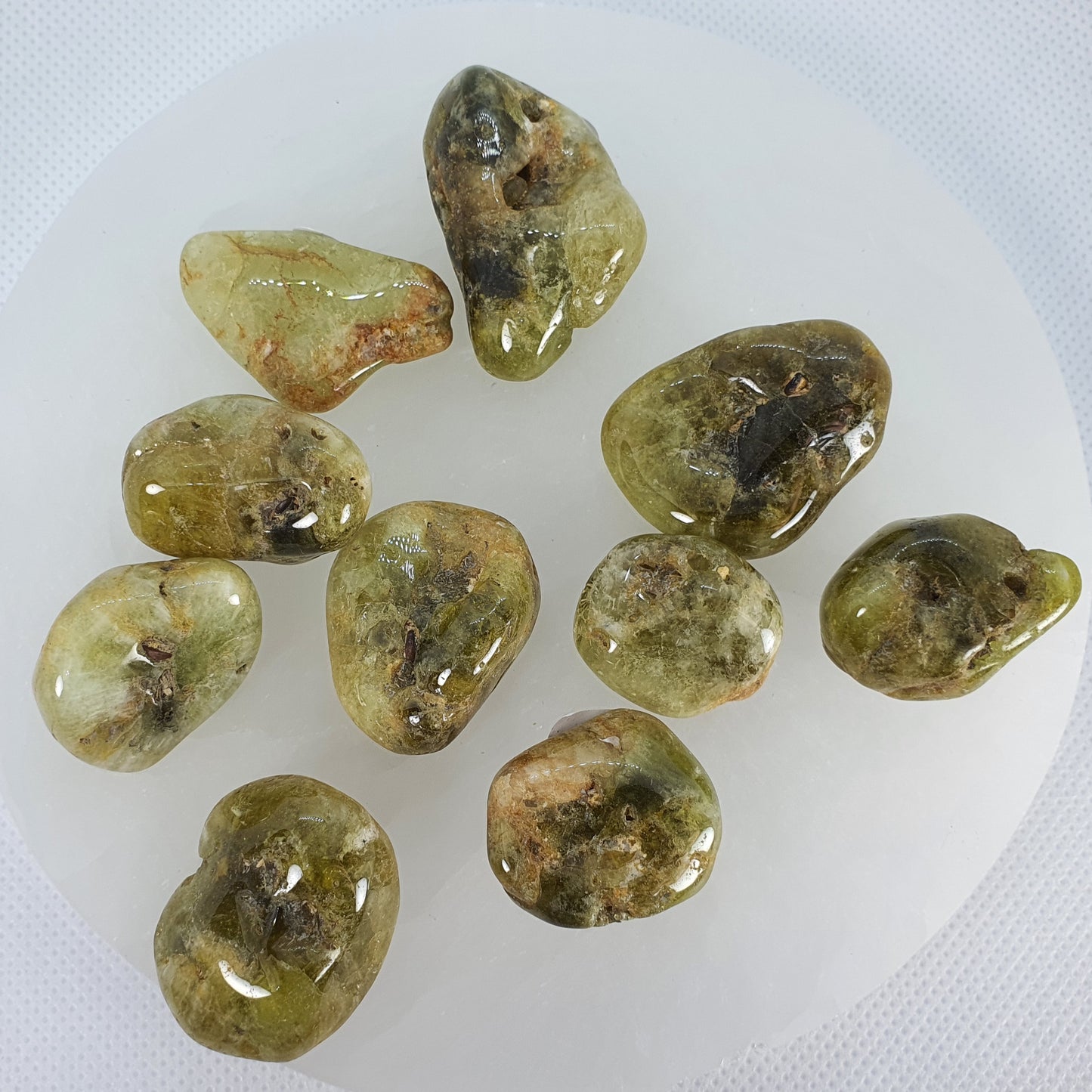 Crystals - Garnet (Green) Tumbled Stone